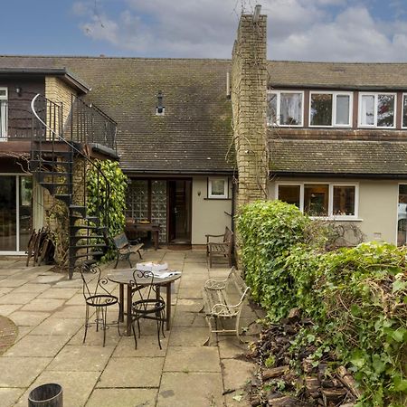 Sandford Meadow Guest House Kennington  외부 사진